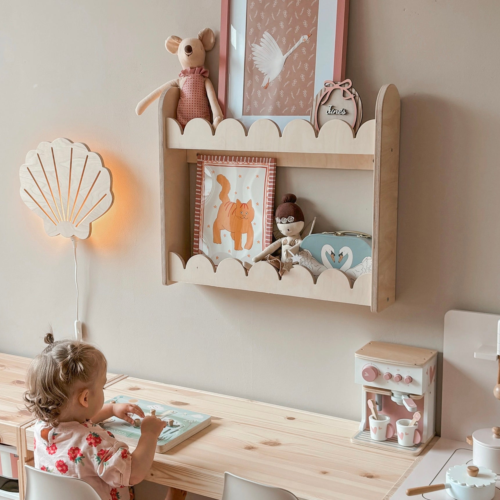 Bubble Bookshelf - 2 Tier Scalloped Shelf - Natural Timber