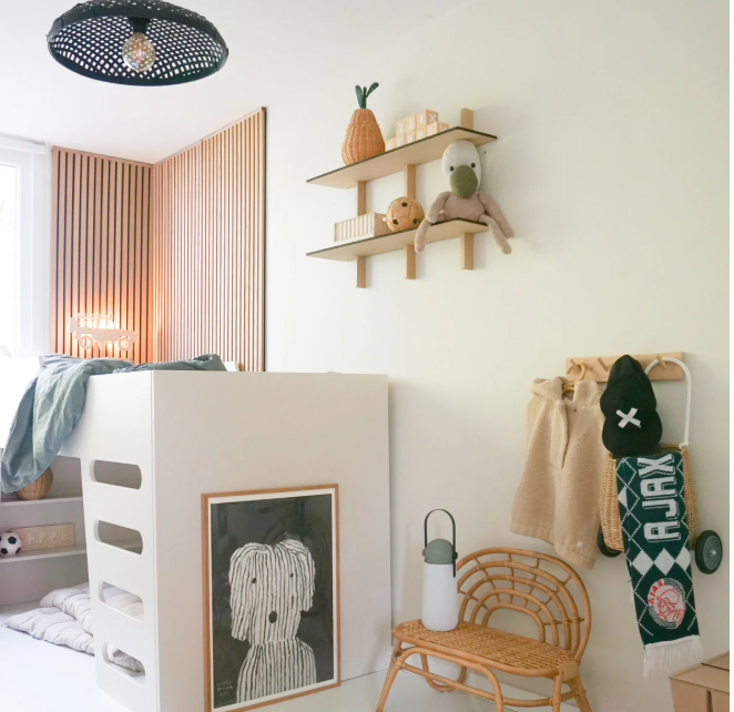 Jeep - Wooden Children's Wall Lamp- Natural Timber