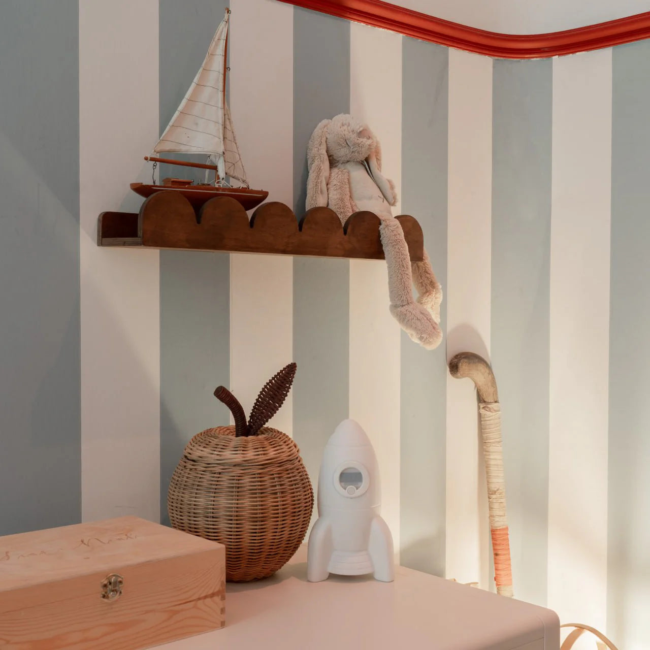 Bubble Bookshelf - 1 Tier Scalloped Shelf - Natural Timber