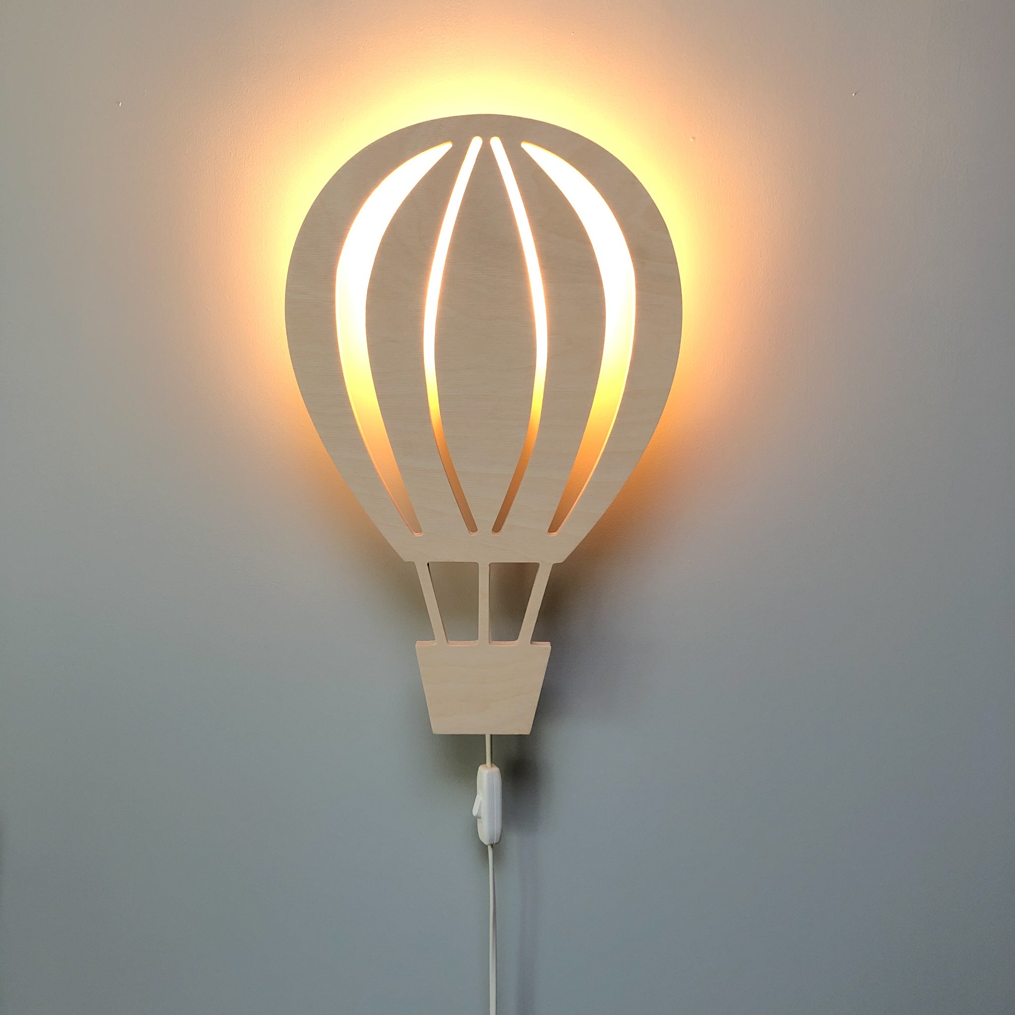 Wooden children’s room wall lamp | Hot air balloon - toddie.com