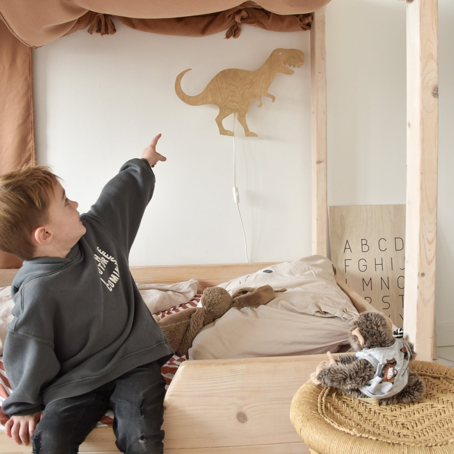 Wooden children’s room wall lamp | Tyrannosaurus - toddie.com