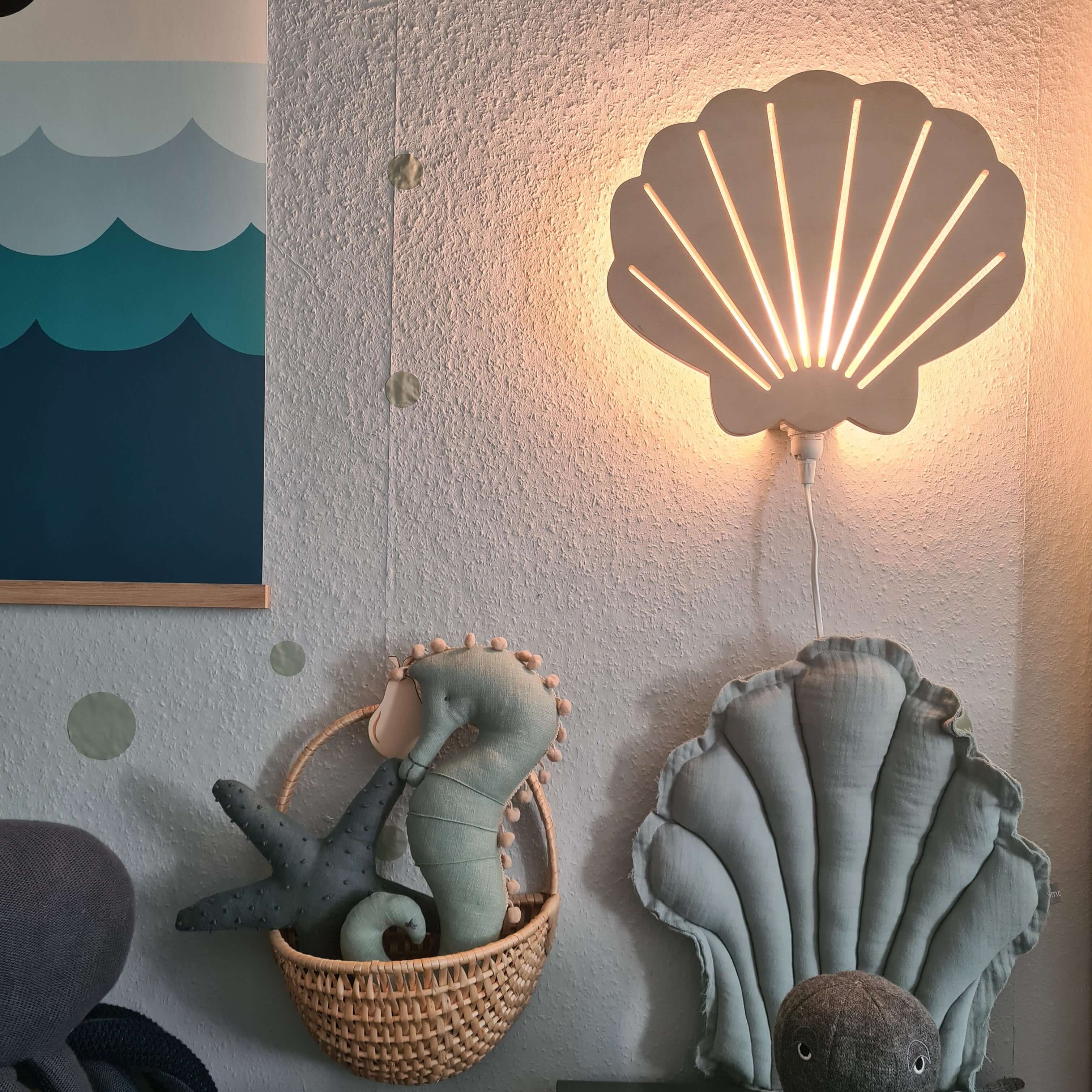 Wooden children’s room wall lamp | Shell - toddie.com