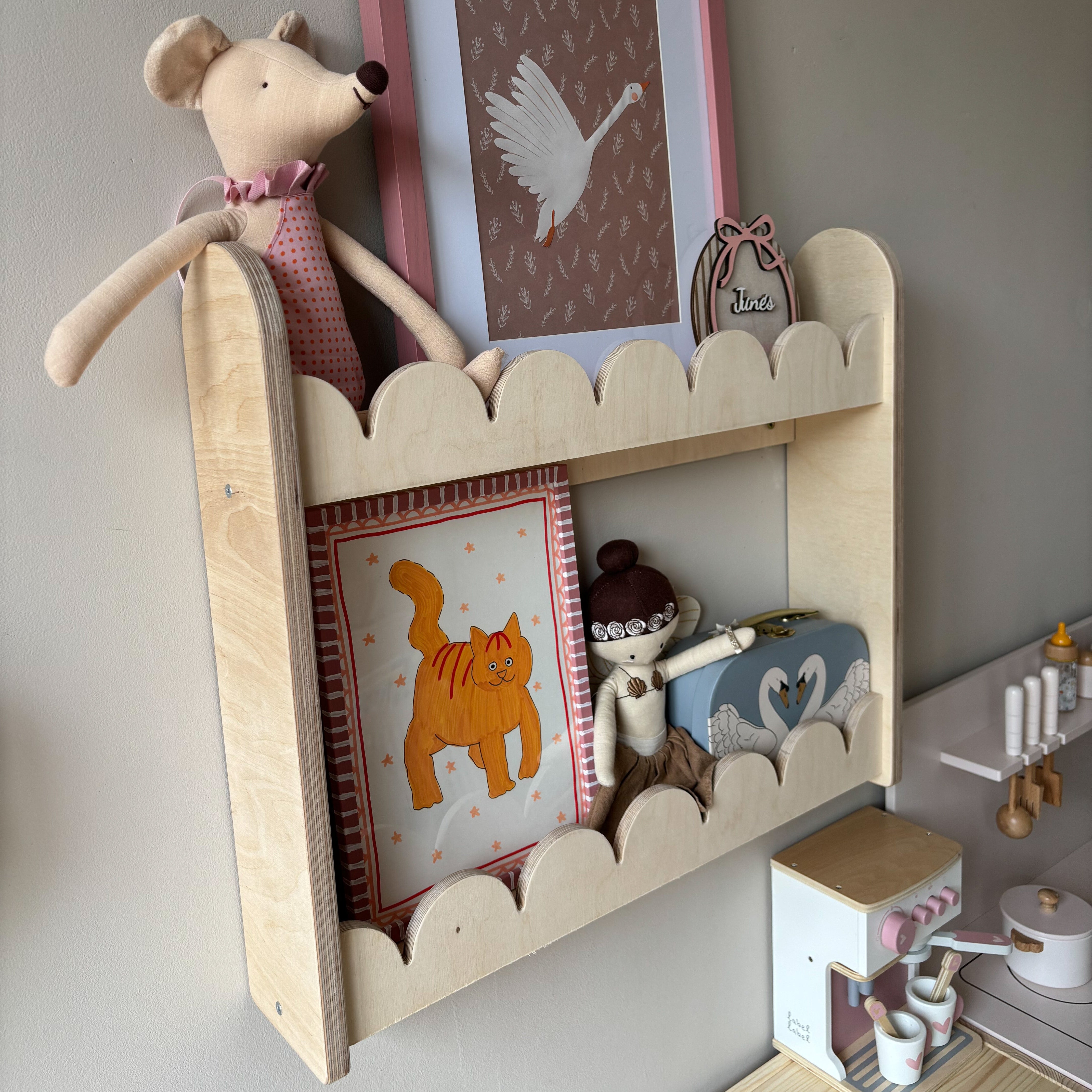 Bubble Bookshelf - 2 Tier Scalloped Shelf - Natural Timber