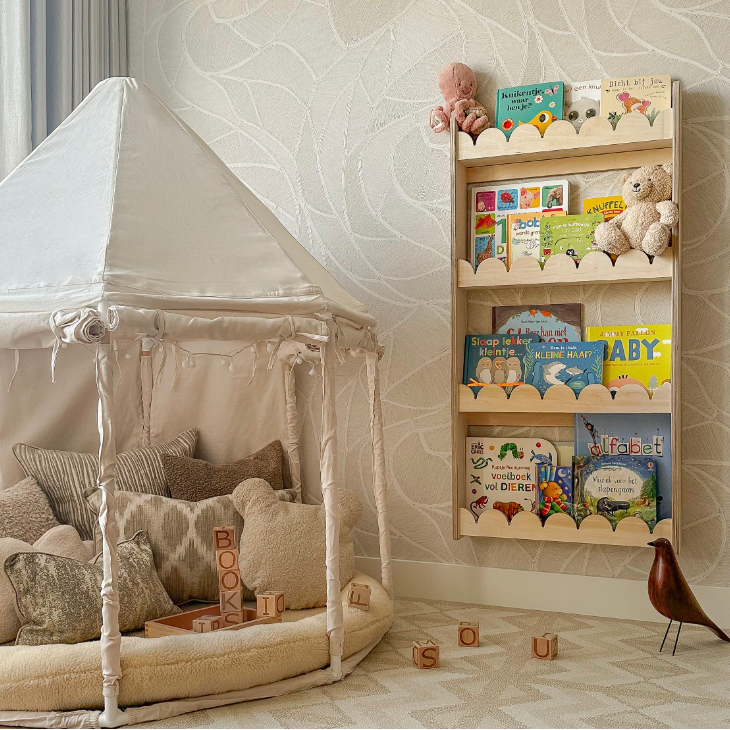 Bubble Bookshelf - 4 Tier Scalloped Shelf - Natural Timber