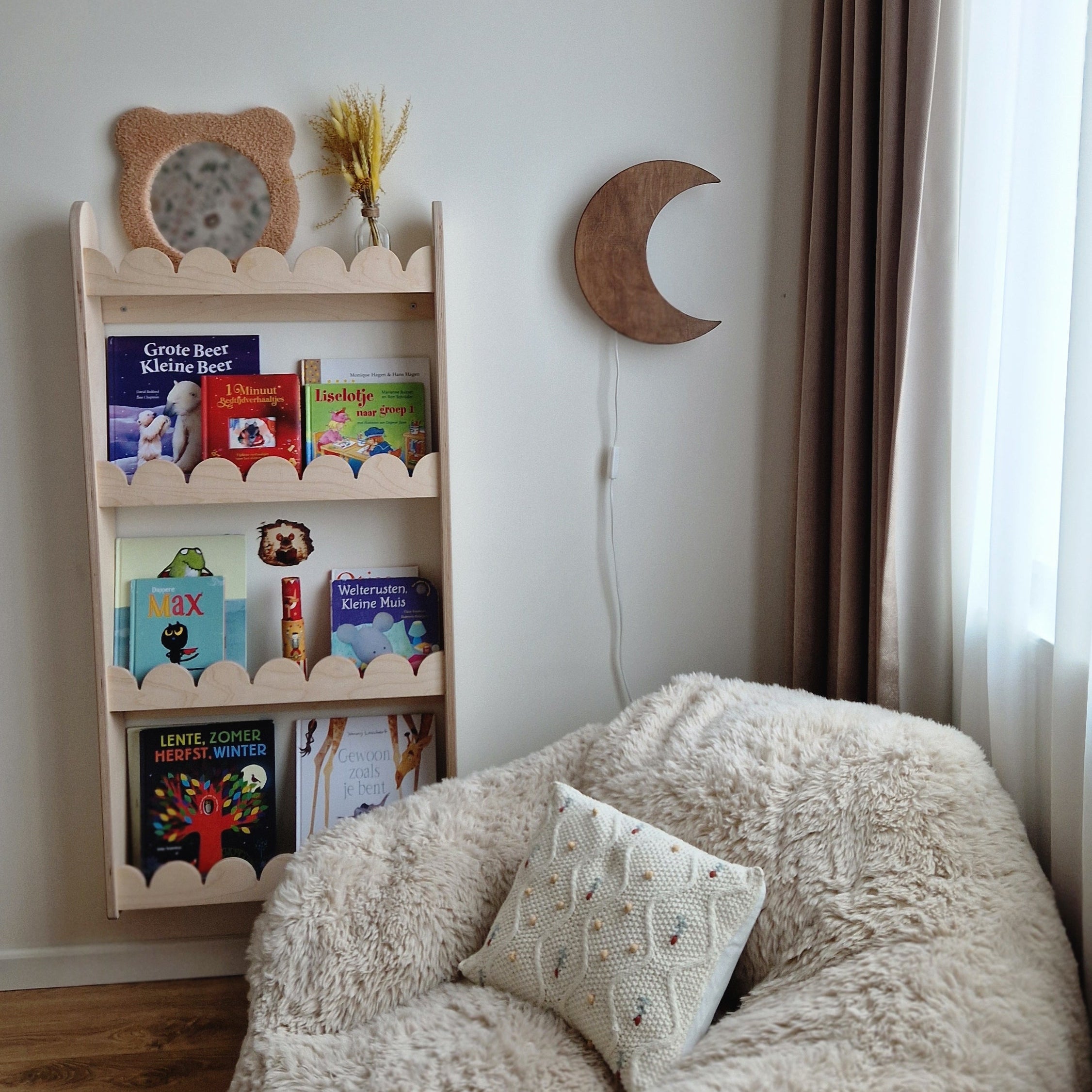 Bubble Bookshelf - 4 Tier Scalloped Shelf - Natural Timber