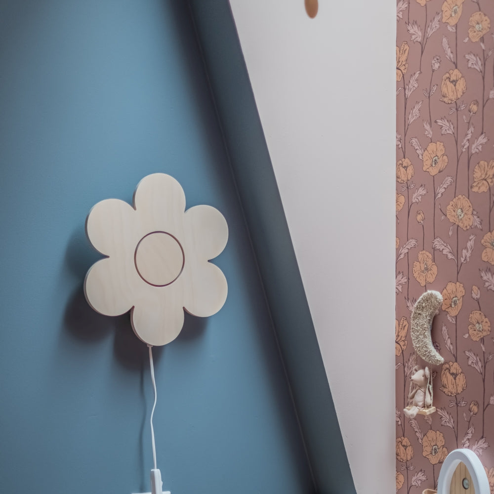Wooden children’s room wall lamp | Flower - toddie.com